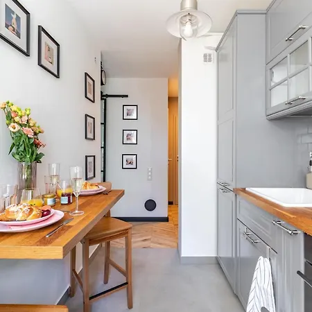 Secret Garden Apartment *