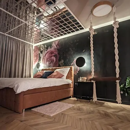 Secret Garden Apartment Warsaw