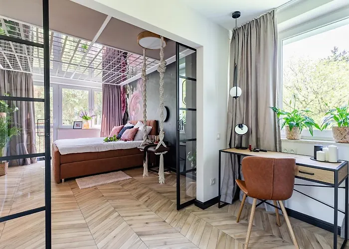 Secret Garden * وارسو